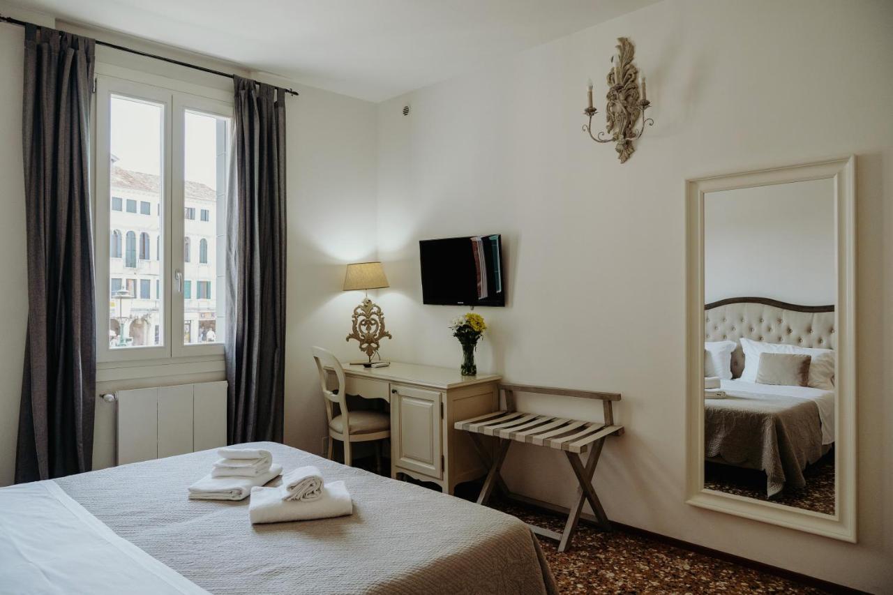 Palazzetto Barnaba Hotel เวนิส ภายนอก รูปภาพ